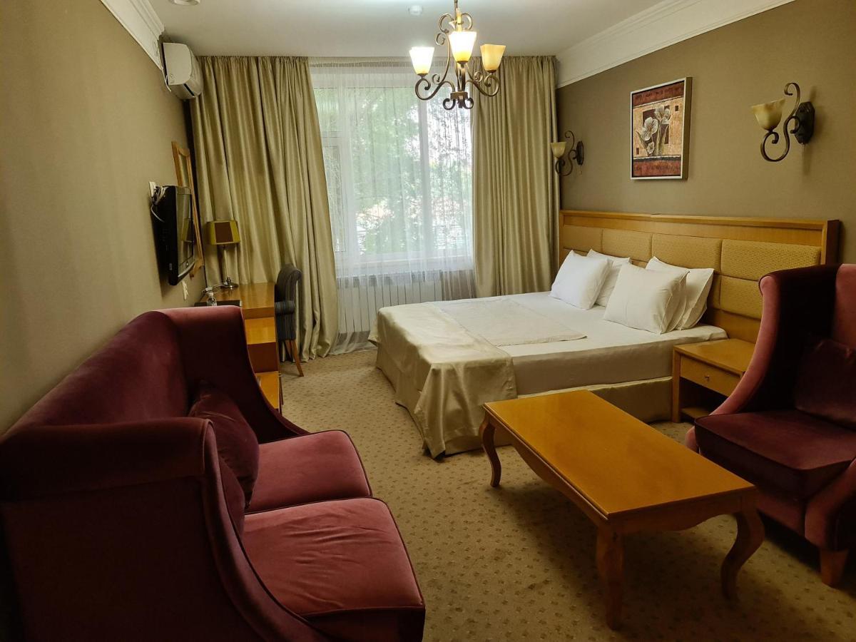Hotel Prestige à Astana Extérieur photo