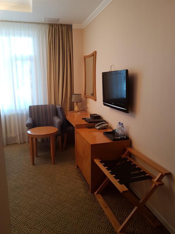 Hotel Prestige à Astana Extérieur photo