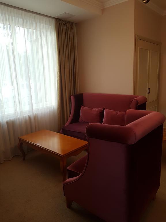 Hotel Prestige à Astana Extérieur photo