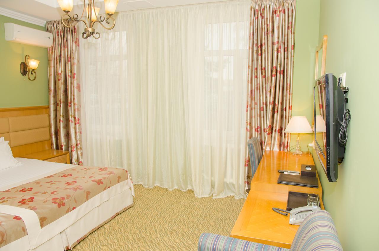 Hotel Prestige à Astana Extérieur photo