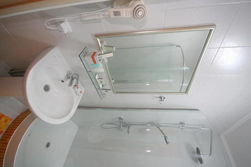 Hotel Prestige à Astana Extérieur photo